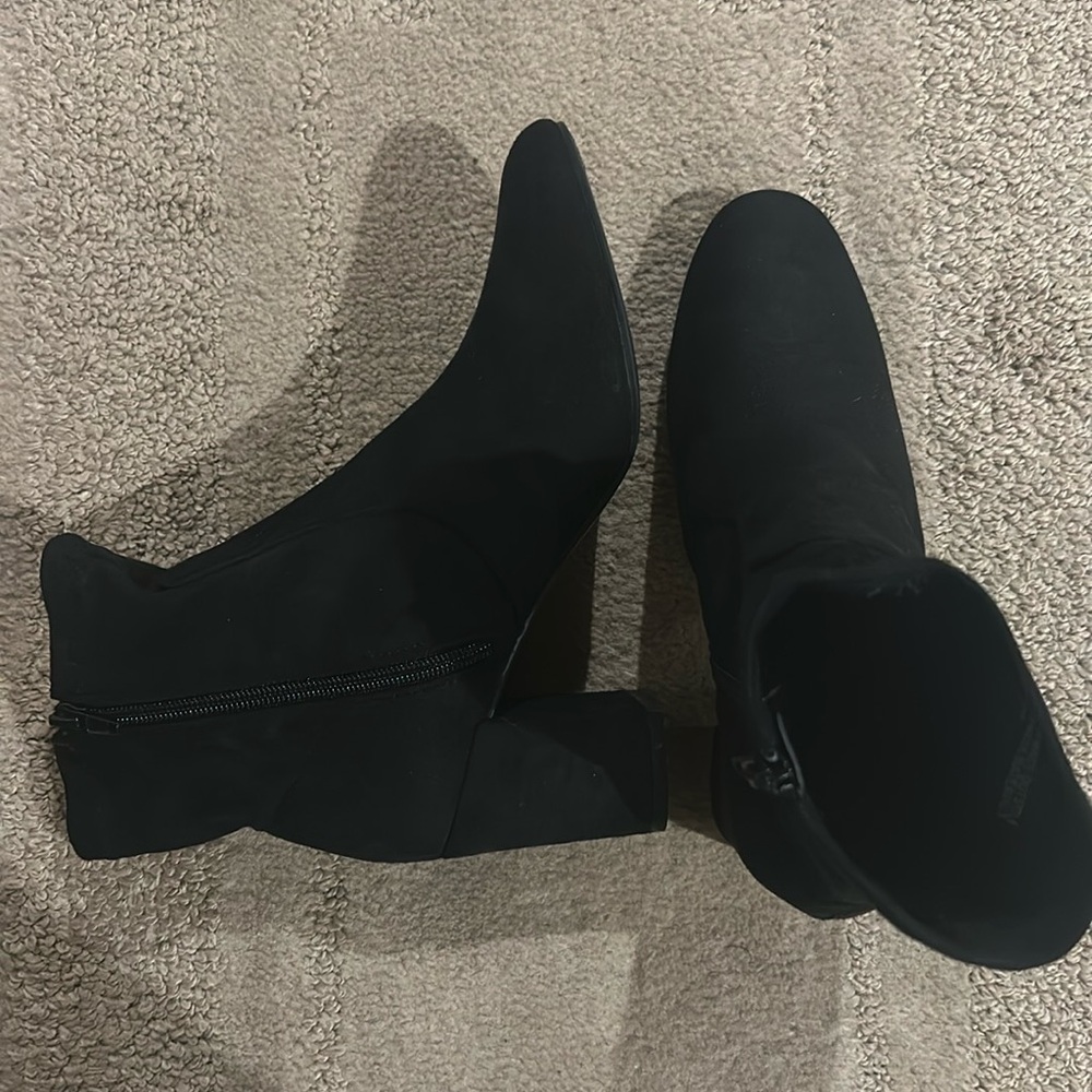 Black Suede Booties - BRAND NEW - Size: 7.5